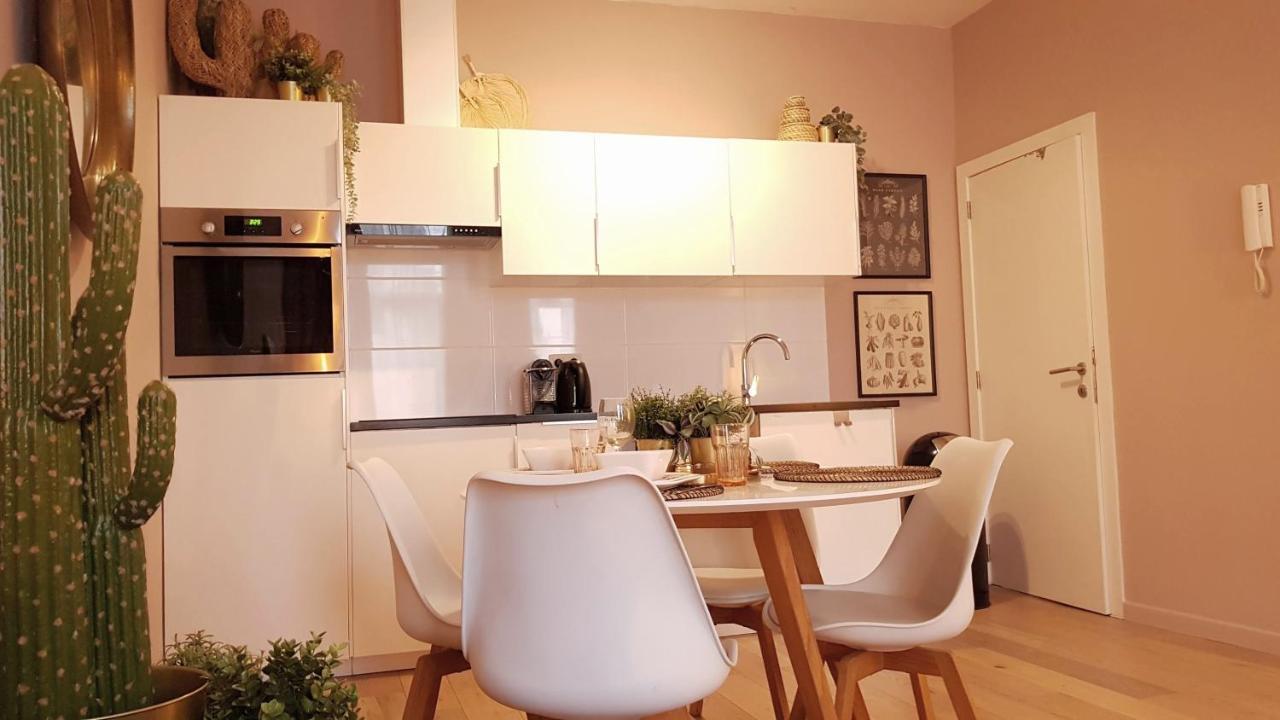BnB Antwerpen - CHARMANT Buitenkant foto