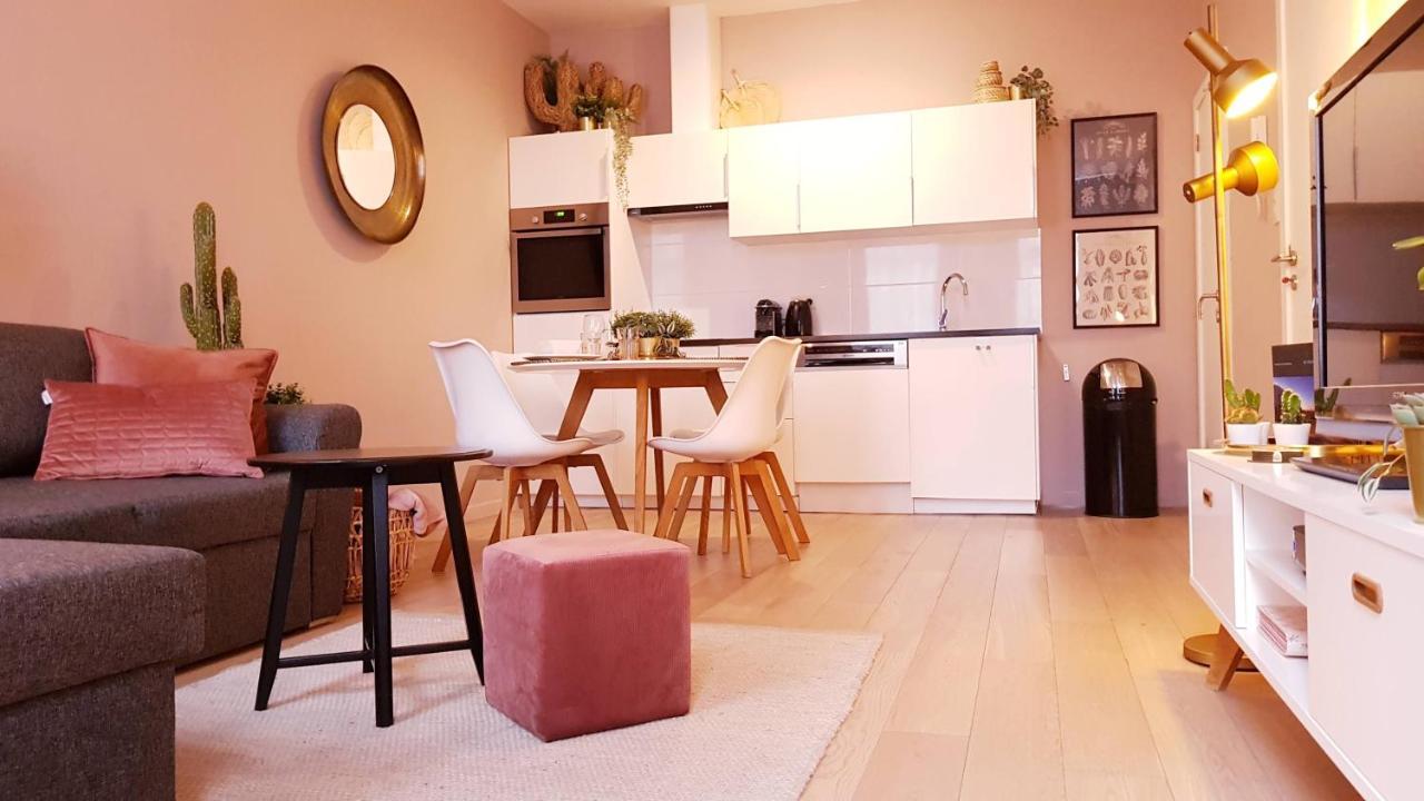 BnB Antwerpen - CHARMANT Buitenkant foto
